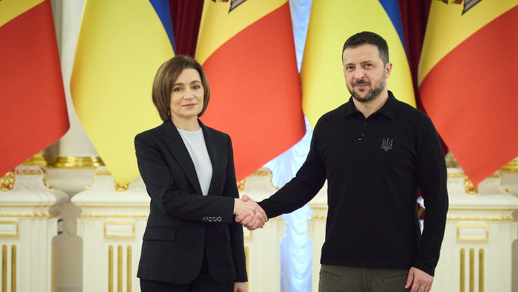 Санду: ЕС должен незамедлительно начать официальные переговоры с Молдовой и Украиной.