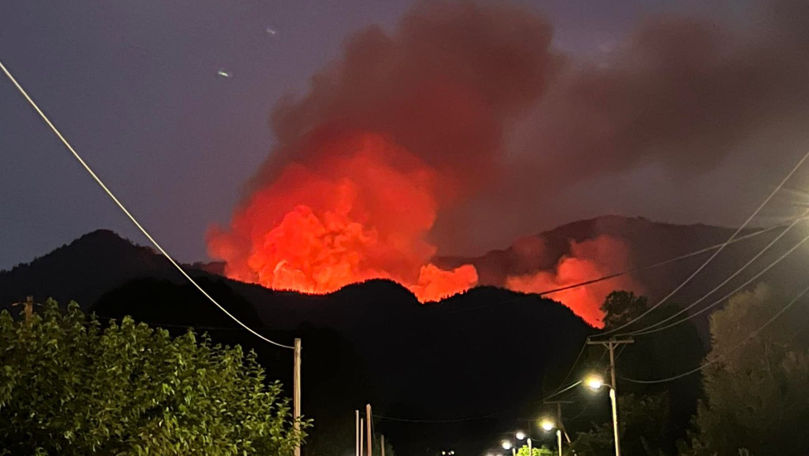 Arde Thassos: Incendii puternice pe insula preferată de moldoveni