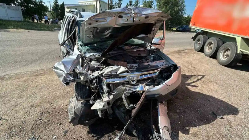 Accident la Soroca: Impact frontal între un camion și un autoturism