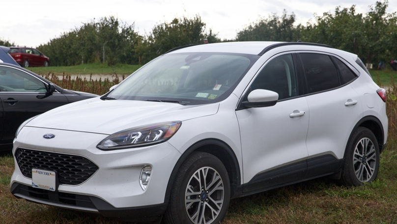 Ford Motor recheamă peste 20.000 de SUV-uri hibride. Care este motivul