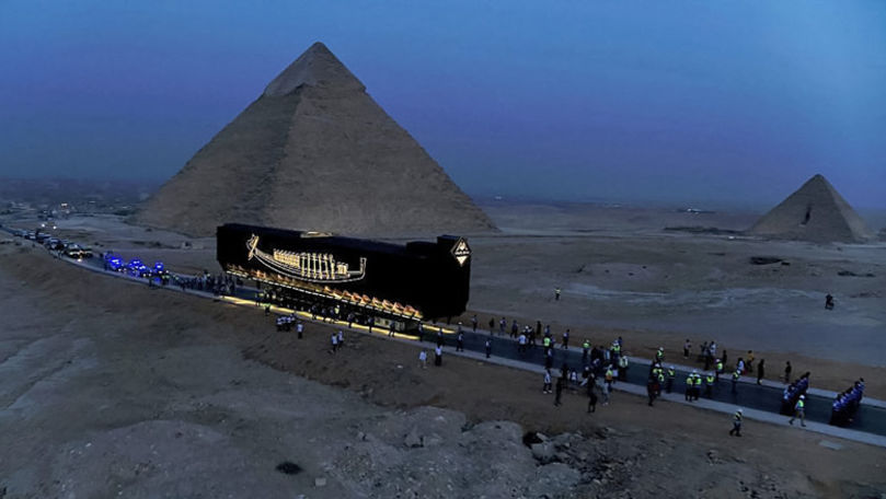Egipt: Barca solară a faraonului Keops a fost dusă la muzeul din Giza