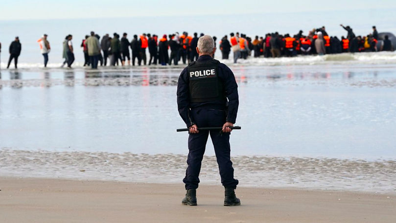 Великобритания и Франция договорились защищать Ла-Манш от нелегальных переправ.