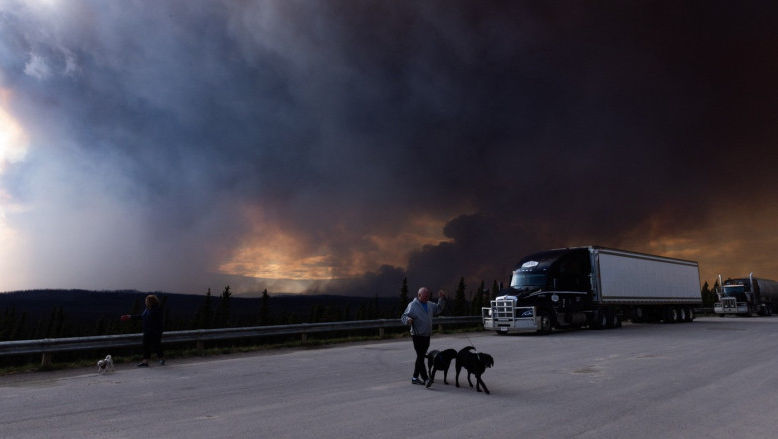 Fumul degajat de incendiile violente din Canada a ajuns în Europa