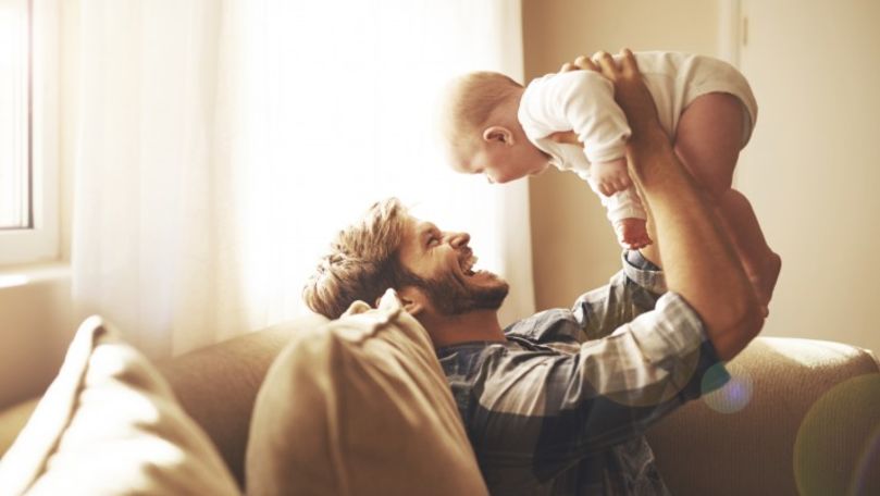 Indemnizaţia paternală: Noi reguli de depunere a cererii de la 1 iulie