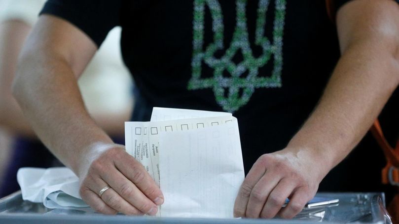 На избирательном участке Украины обнаружили ручку с исчезающими чернилами.