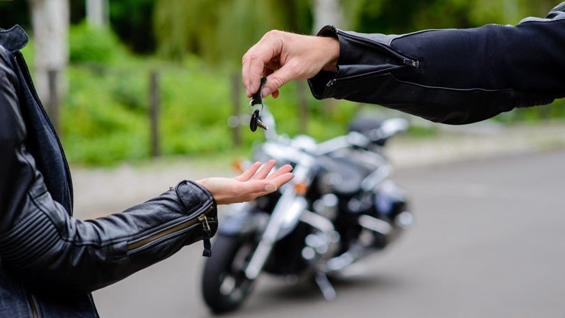 Un locuitor din Alaska a primit o motocicletă nouă din partea lui Putin