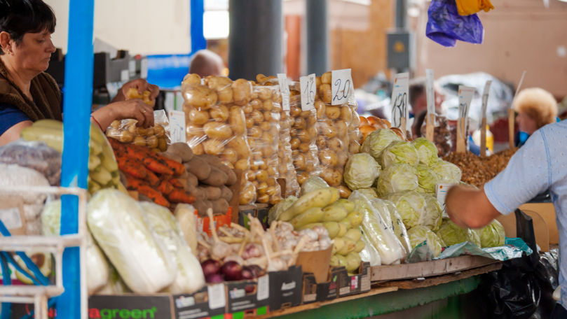 Ce produse alimentare pentru o zi poți cumpăra cu 100 de lei