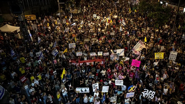 Mii de israelieni protestează pentru eliberarea ostaticilor din Gaza