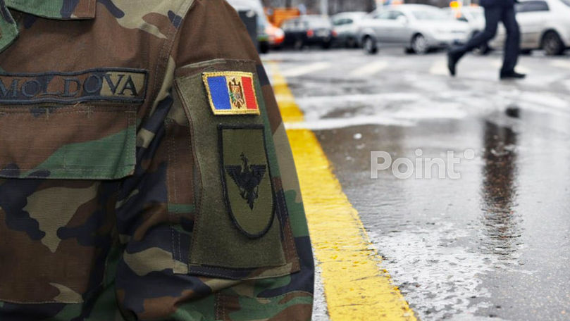 Национальная армия готова поддержать власти военными и техникой.