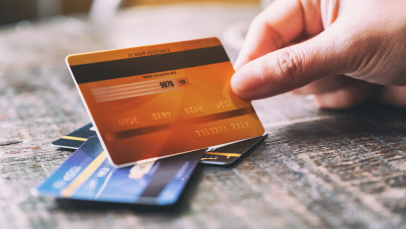 Tot mai multe plăți online: În Moldova sunt 3,5 milioane carduri active