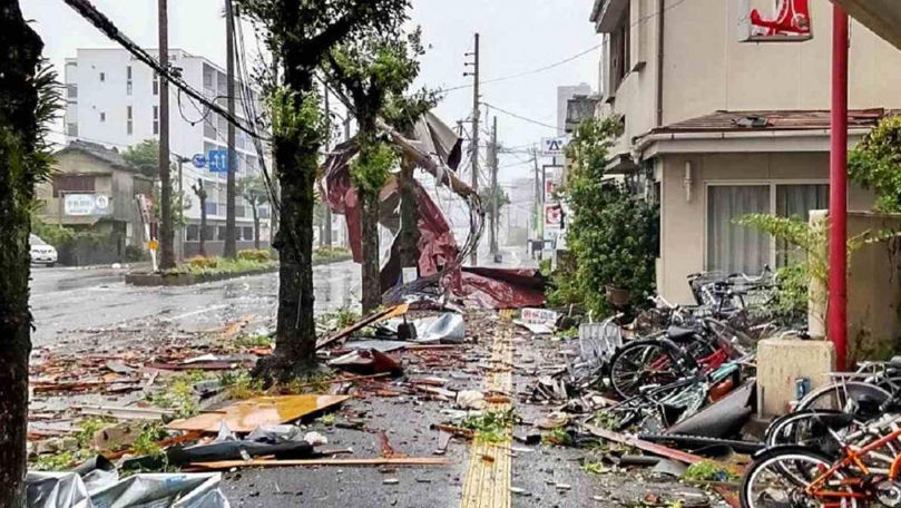 Japonia, lovită de cel mai puternic taifun din acest an: Sunt morți