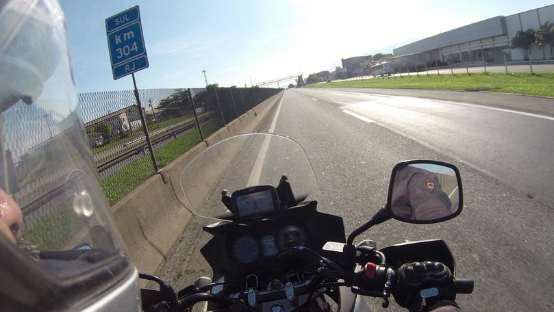 Spania: Un motociclist a călătorit 21 km pentru a-şi cumpăra pâine