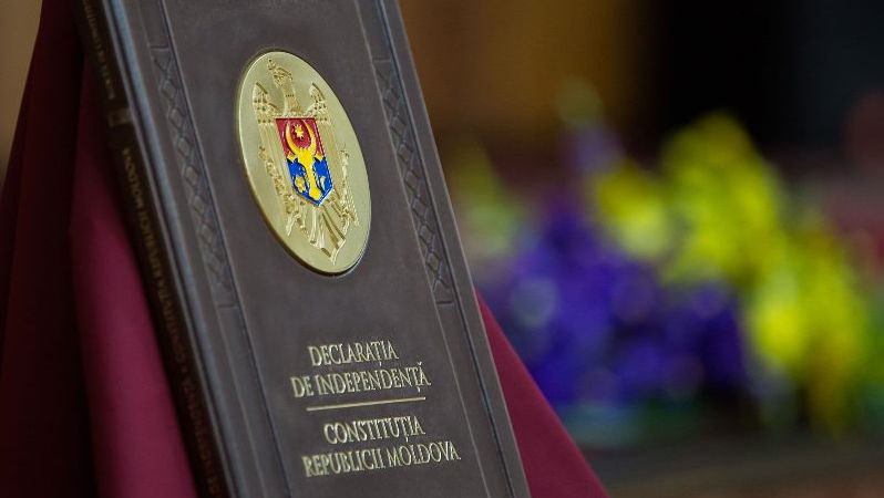 Evenimente care scriu istorie: Adoptarea Constituției Republicii Moldova