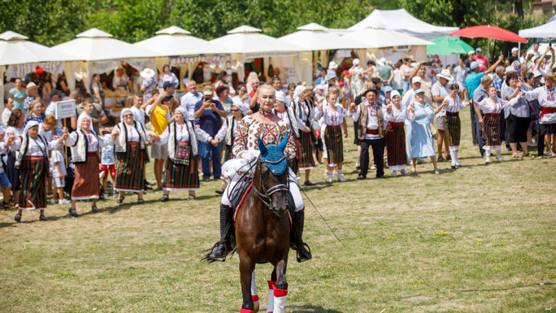 Festivalul La vatra plăcintelor: Bucate și muzică bună la Ialoveni