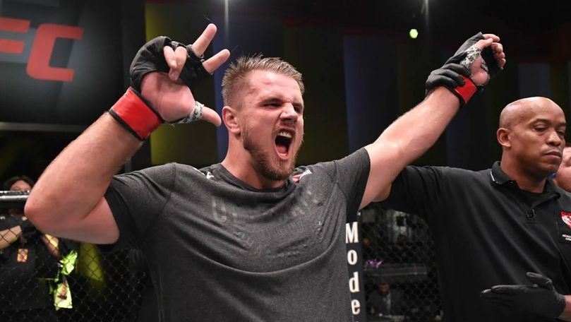 Новый бой Александра Романова ознаменовался победой.