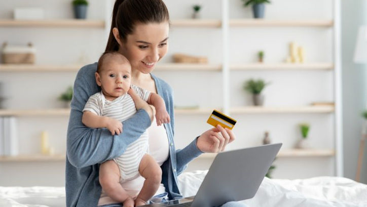 CNAS finanțează indemnizațiile adresate familiilor cu copii