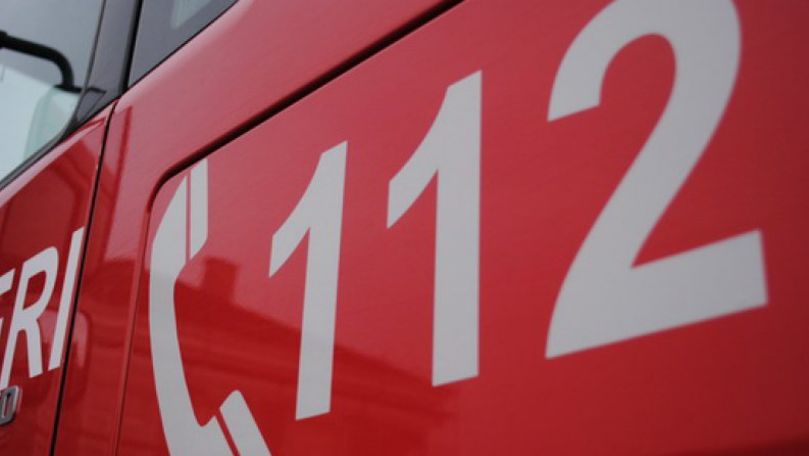Flăcări la Sângera: Pompierii au intervenit cu două autospeciale