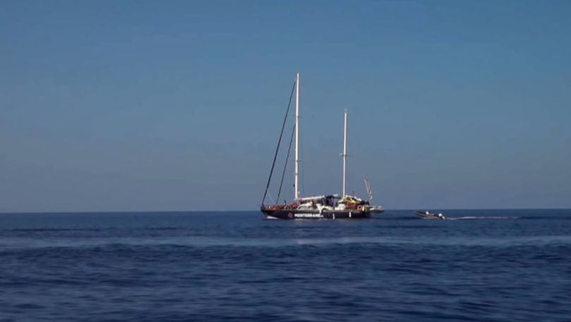 O navă cu migranţi sfidează ordinul Salvini şi acostează pe Lampedusa
