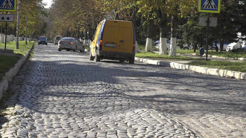 Drumul pavat din centrul orașului Fălești urmează a fi reparat