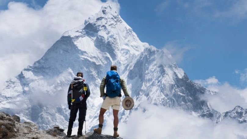 O echipă de specialiști vor măsura înălţimea muntelui Everest