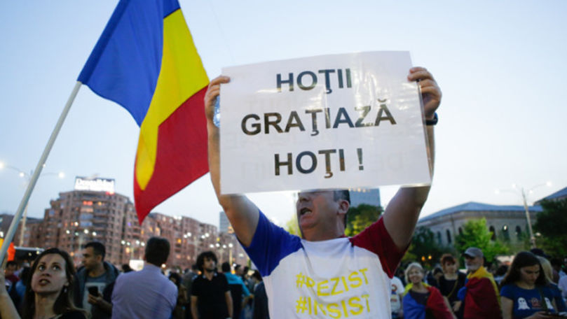 Sondaj: Câţi români sunt de acord cu amnistierea corupților