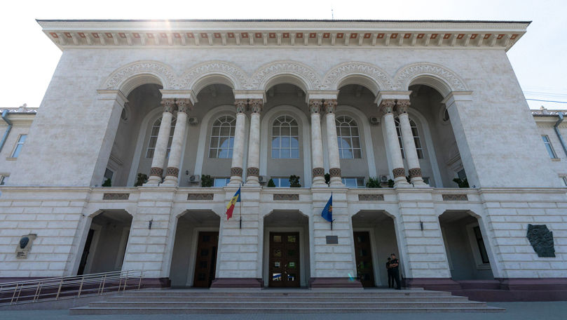 Patru partide cer o anchetă după anularea concursului pentru șefia PG
