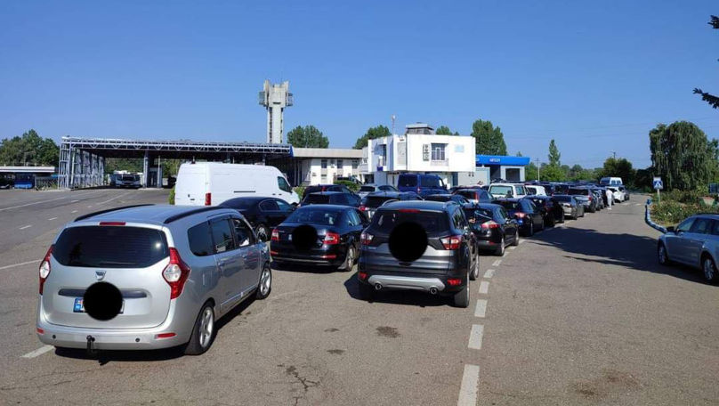 Atenție, călători: Trafic aglomerat în punctele Sculeni și Leușeni