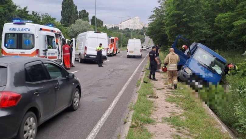 Accident tragic în Capitală: Șoferul unui Mercedes a decedat