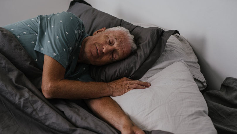 Ученые назвали оптимальную длительность сна для защиты от деменции.