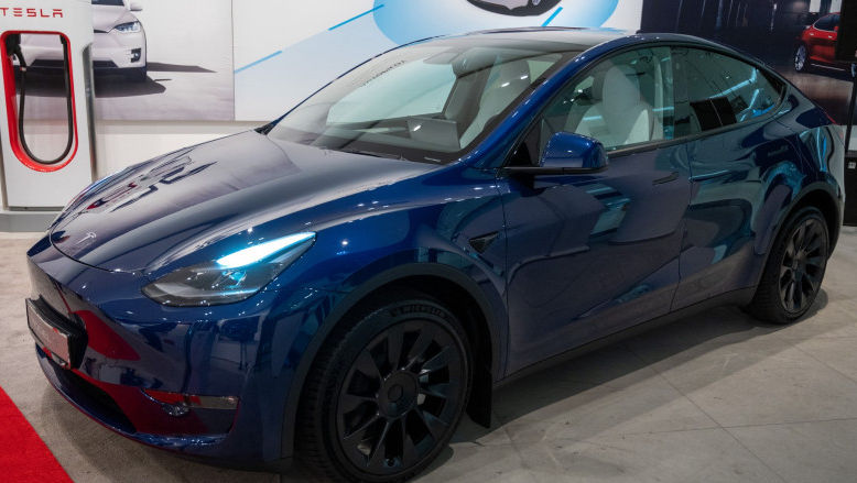 Musk face angajări în China: Tesla ar avea prea mult personal în SUA