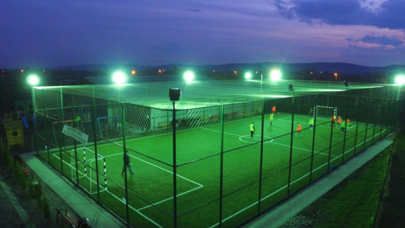 Stadioanele de fotbal de la șapte licee din Chișinău vor fi reconstruite