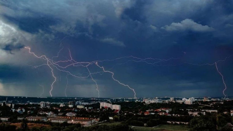 Meteo 17 iulie 2025: Ploi cu fulgere în toată țara. Ce maxime vom avea