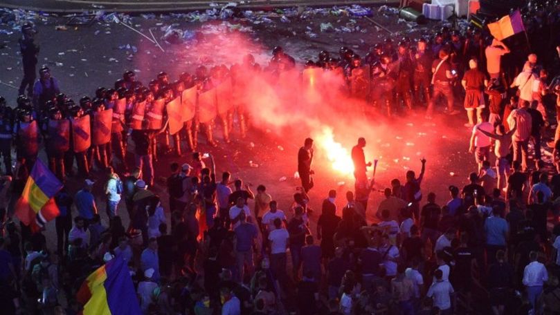 Imagini şocante. Cum arată piciorul unei protestatare române rănită