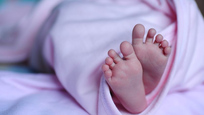 Bebeluș mort, găsit după naștere într-o toaletă din Fălești
