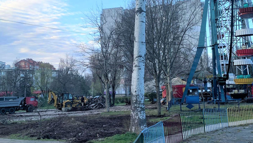 В парке "Долина роз" больше нет карусели "Ромашка": власти объяснили ситуацию. Фото: Angela Lazarenco.