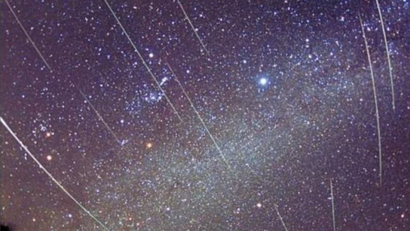 Fenomen astronomic: 8 meteoriţi au luminat cerul noaptea