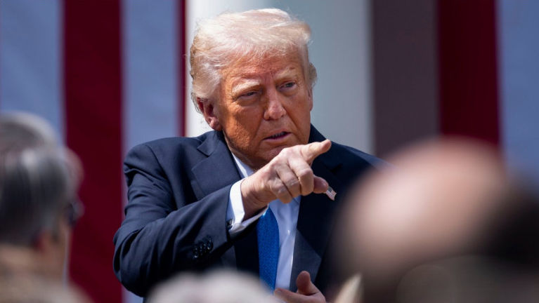 Trump amenință Iranul că ar putea ataca din nou facilitățile nucleare