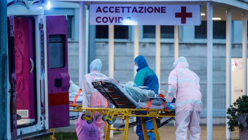 Sute de cadre medicale italiene, suspendate pentru că nu s-au vaccinat