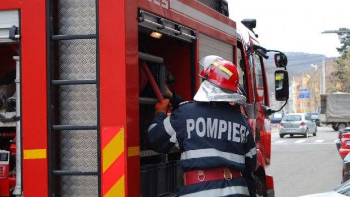 Tragedie în stânga Nistrului: O femeie a murit după ce casa i-a luat foc