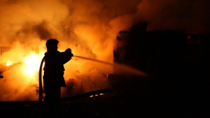 Incendiu la Tiraspol: O anexă plină cu lemne, mistuită de flăcări