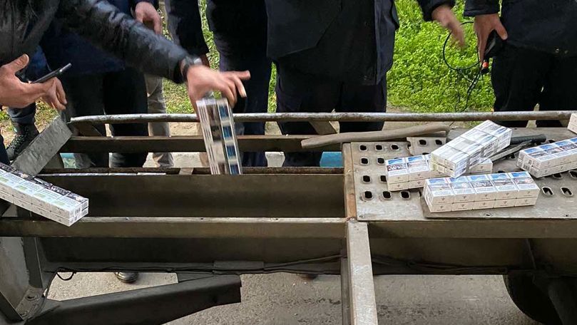 Țigări tăinuite într-o remorcă, depistate la postul vamal Giurgiulești