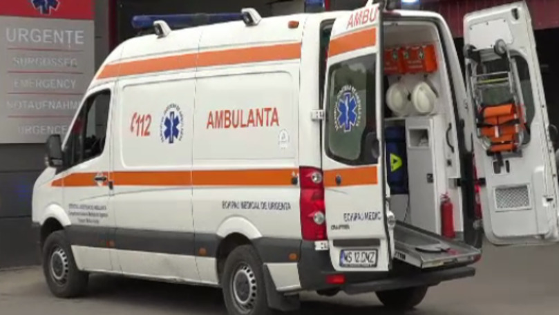 Un sat din Soroca, plin de gropi: Ambulanța nu poate ajunge