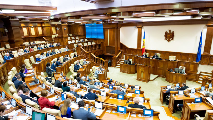 Pauză, după ce prezidiul a rămas aproape gol. Cojocaru: Aveți întrebări?