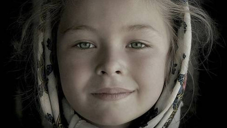Portretul unei fetițe din Maramureș a devenit un record mondial