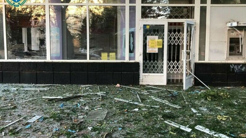 Şase persoane au fost rănite într-un atac cu bombe în Herson