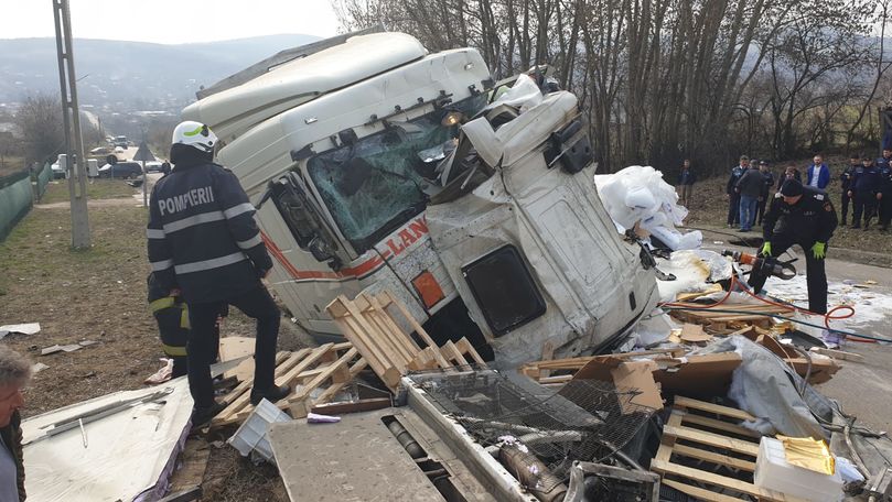 Accident mortal la Iași cu două TIR-uri și un camion