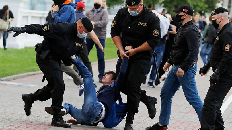 Minsk: Poliția anunţă că a arestat 317 persoane la protestul de duminică