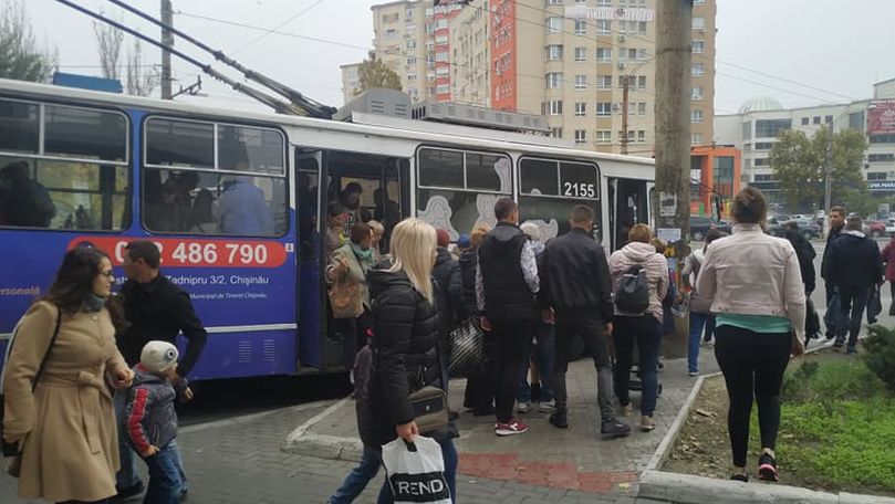 На Ботанике у троллейбуса на ходу отлетело колесо, в салоне были люди. Фото: ГБМ