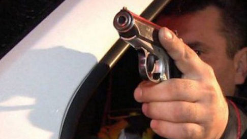 Șoferul unui BMW a amenințat un alt șofer cu un pistol pneumatic
