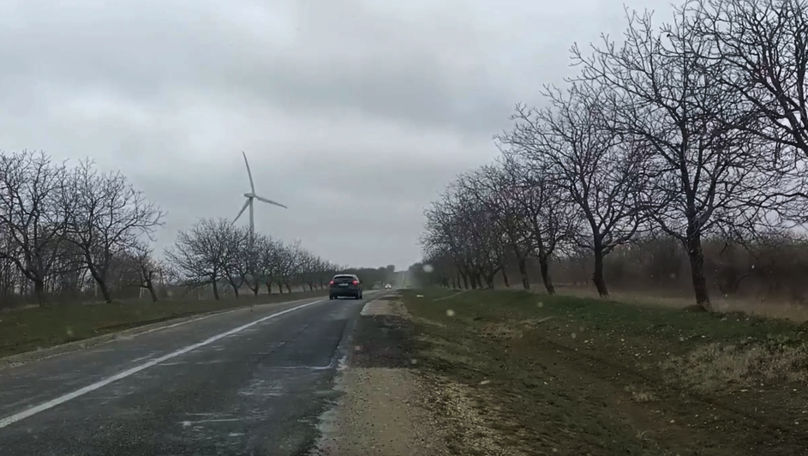 Baba Dochia își scutură cojoacele: Ninge într-un raion din Moldova